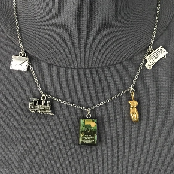 Mixed-up Files of Mrs. Basil E. Frankweiler by Konigsburg Handmade Book Necklace - Picture 7 of 15